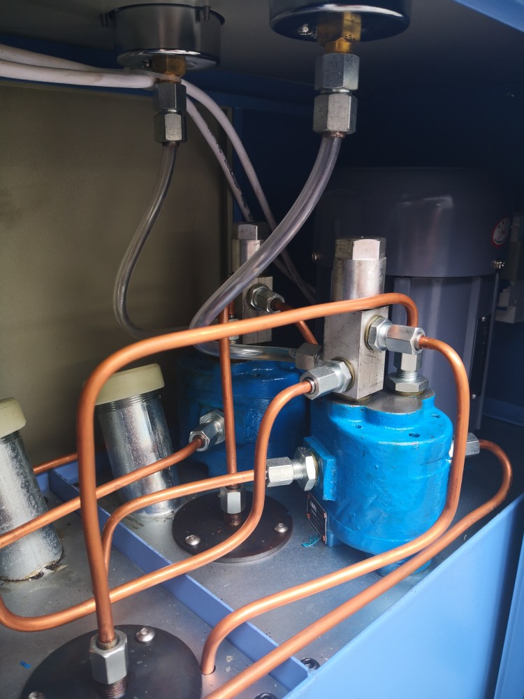 AU521F加油機(jī) (5)_conew1.jpg